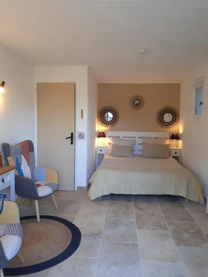 Frühstückspension La Sapiniere -Chambres Climatisees Buisson