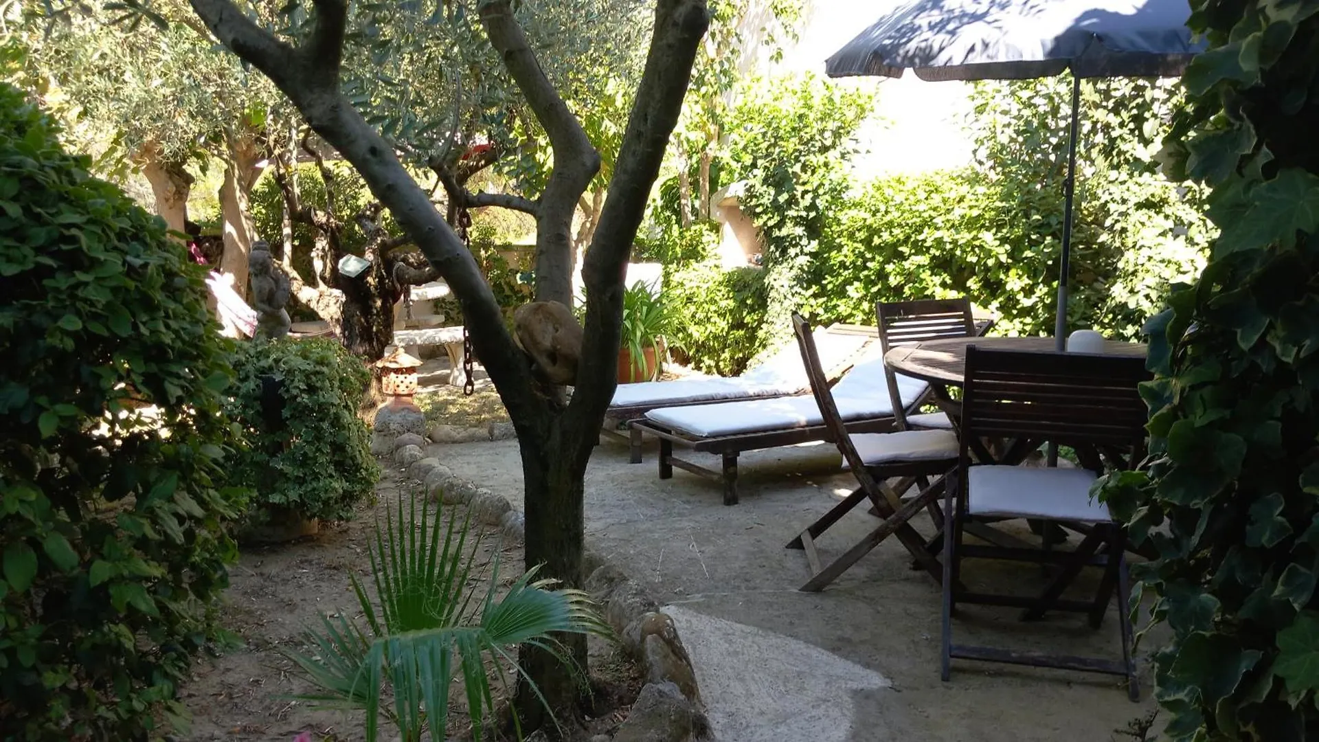 La Sapiniere -Chambres Climatisees Buisson Bed & Breakfast